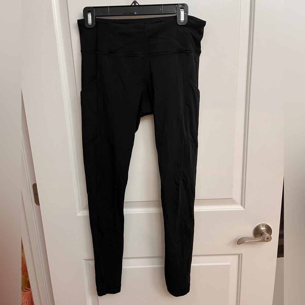 Black lululemon leggings